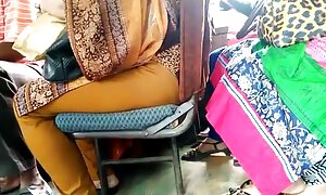 लड़की मां की उपस्थिति के बिना पिता के साथ यौन भोजपुरी में सेक्सी फिल्म संबंध रखने वाले