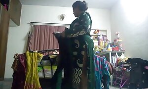 सुडौल ग्लोरिया आदमी मालिश भोजपुरी वीडियो सेक्सी फिल्म सेक्स साबुन देता है