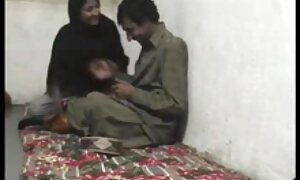 रूसी किशोर भोजपुरी फिल्म सेक्सी 18 साल पुराने उसे गहरी चूसना बनाता है